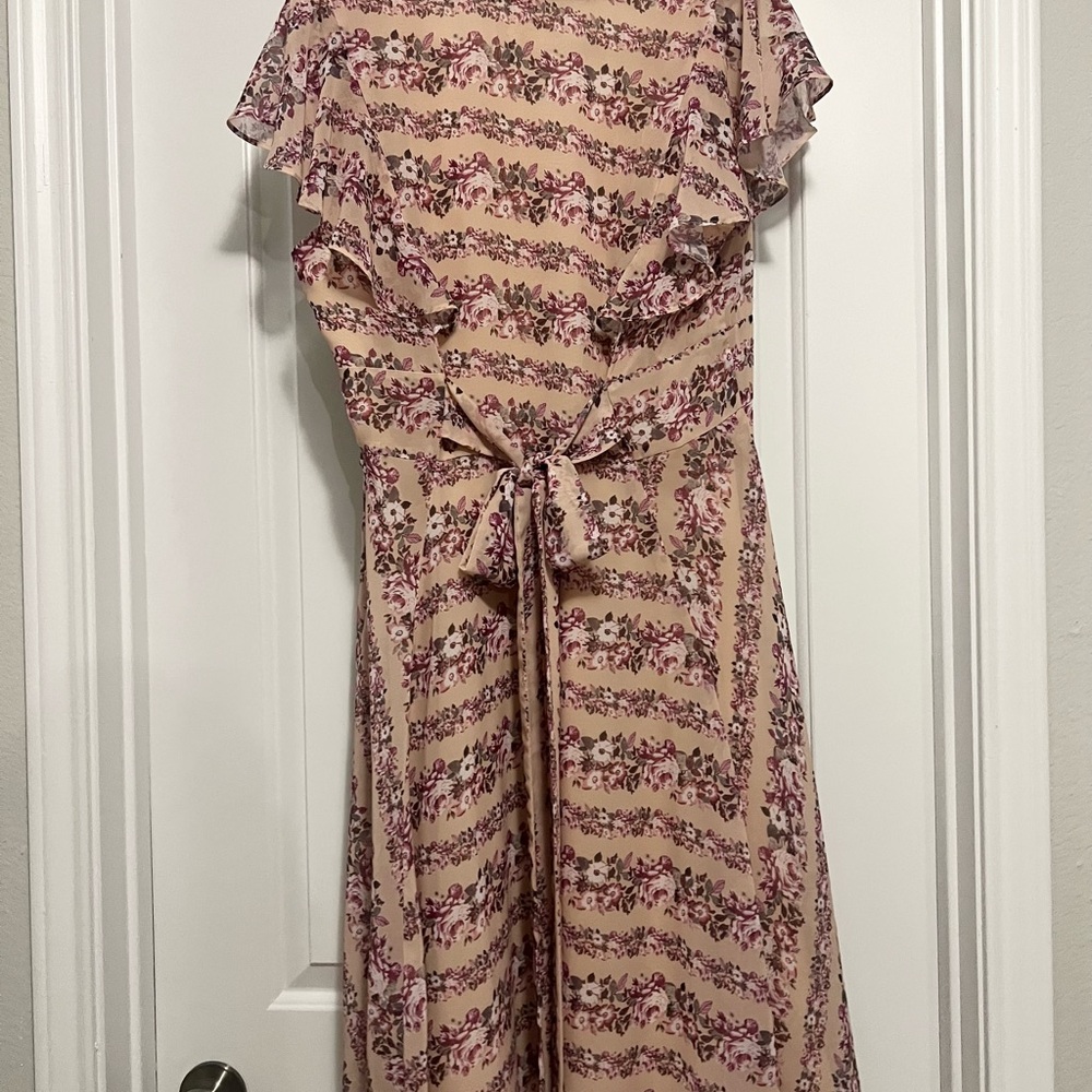 Nanette Lepore Light Pink/Nude Floral Print Midi Sun Dress - Feminine Romantic - Picture 4 of 9